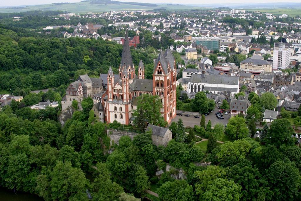 Hotel Gaestehaus Priester Limburg an der Lahn Exteriör bild