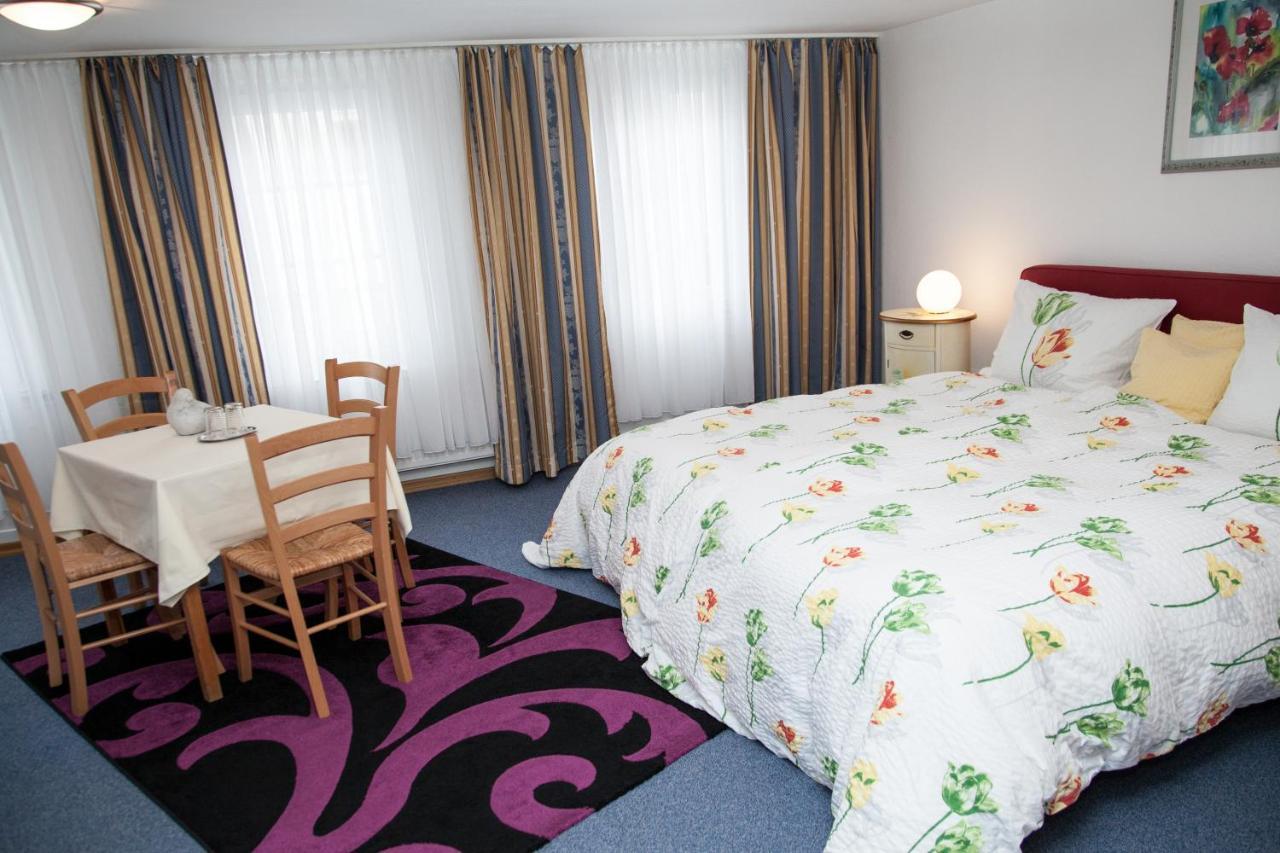 Hotel Gaestehaus Priester Limburg an der Lahn Exteriör bild